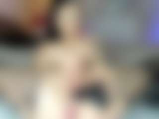 reynnna1's Live Sex Cam Show