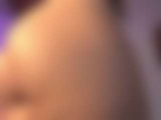 Live cam show with ElizabethMansson - Nipple Piercings on Camming Site