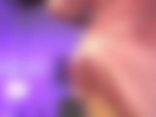 Live cam show with ElizabethMansson - Strip on CamwithHer