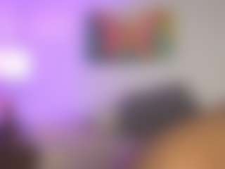 Live cam show with ElizabethMansson - Squirt on Camsoda