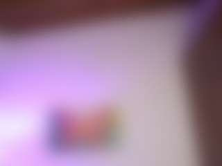 Live cam show with ElizabethMansson - Spy Petite on livesuperchat.net