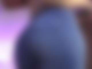 Live cam show with ElizabethMansson - Petite on Uber Horny