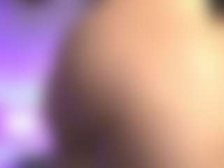 Live cam show with ElizabethMansson - Nipple Piercings on infinitiblacc.com