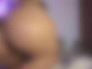 Live cam show with ElizabethMansson - Squirt on Cam Slut