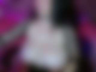 jhuliaHillss MILF webcam performer live streaming