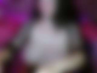 jhuliaHillss MILF webcam performer live streaming
