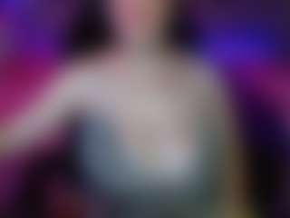 Live cam show with jhuliaHillss - Flashing on Milf Play