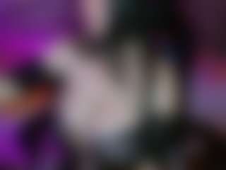 jhuliaHillss MILF webcam performer live streaming