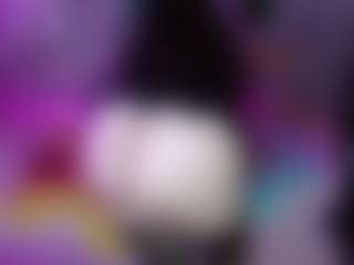 jhuliaHillss MILF webcam performer live streaming