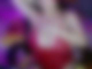 jhuliaHillss MILF webcam performer live streaming