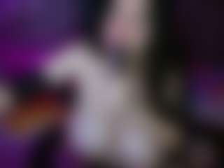 Live cam show with jhuliaHillss - Flashing on CamwithHer
