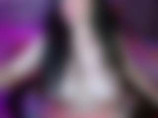 jhuliaHillss MILF webcam performer live streaming