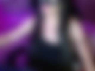 jhuliaHillss MILF webcam performer live streaming