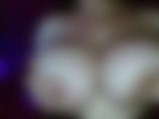 Live cam show with jhuliaHillss - Ass Bouncing on Cam Slut