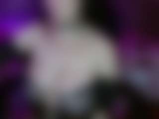 Live cam show with jhuliaHillss - Squirt Mature on Uber Horny