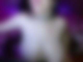 Live cam show with jhuliaHillss - Curvy Middle Aged on SmokeAndPoke