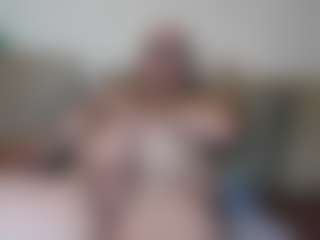 chrichri38's Live Sex Cam Show