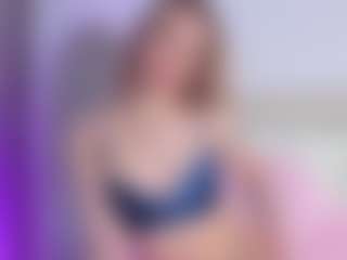 Live cam show with Miss Lana - Latina Petite on UwU Esports | colombia