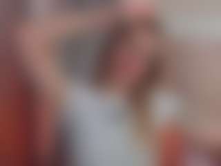 Live cam show with Miss Lana - Bedroom on CamwithHer