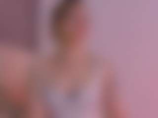 Live cam show with Miss Lana - Small Tits on Soda Cam