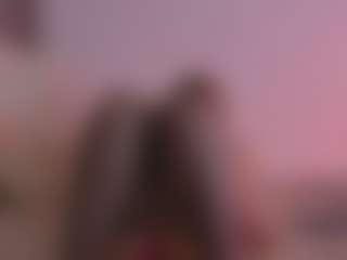 Live cam show with Miss Lana - Petite on madthumbs