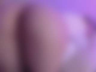Live cam show with Miss Lana - Blonde Hair on AdultVida.com