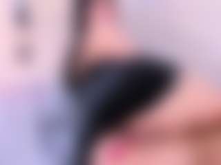 Live cam show with Riley thompson - Fingers on Dare Cams