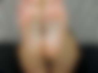 Live cam show with D A N I E L A - Sexcam on Fit Hotties