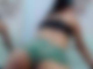 D A N I E L A's Live Sex Cam Show