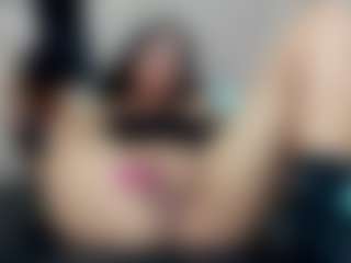 Live cam show with D A N I E L A - Spank on CamSodaAdn