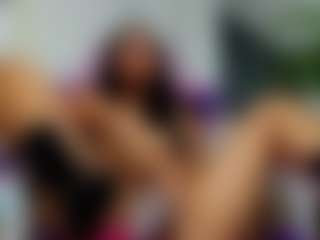 Live cam show with D A N I E L A - Small Tits on Hubzter Live