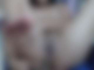 Live cam show with D A N I E L A - Striptease on madthumbs