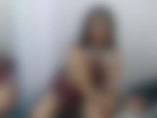 Live cam show with D A N I E L A - White on StripNow | united states