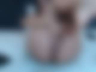 Live cam show with D A N I E L A - Moaning on Fling VIP Chat