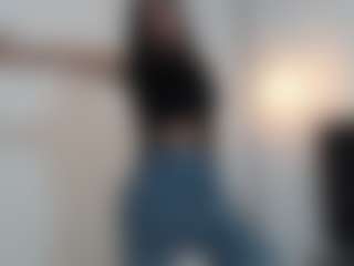Live cam show with D A N I E L A - Young Adult on hrnylive.com