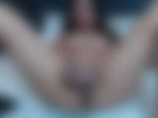 Live cam show with D A N I E L A - Young Adult on googirlz