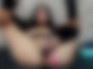 Live cam show with D A N I E L A - Young Adult on Free Soda