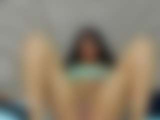 Live cam show with D A N I E L A - Moaning on slutload