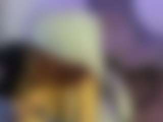 Live cam show with Lunita Cute Girl - Flashing on anonymated.com