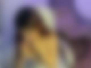 Live cam show with Lunita Cute Girl - College on CamSodaAdn