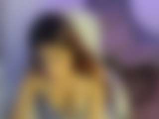 Live cam show with Lunita Cute Girl - Nipple Piercings on x69.live