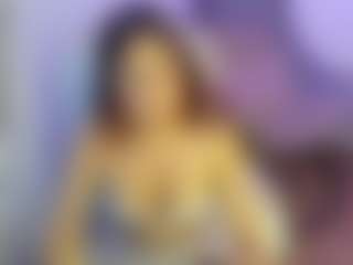 Live cam show with Lunita Cute Girl - Office on Camiplay Live