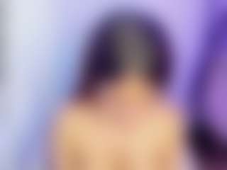 Live cam show with Lunita Cute Girl - Nipple Piercings on live18s.com