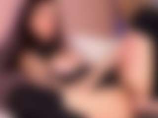 Live cam show with MicheleBrooks - Fingers on StripNow