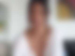 Live cam show with pizzababe22 - Petite on Latina Girls