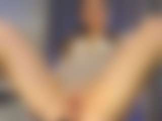 Kira's Live Sex Cam Show