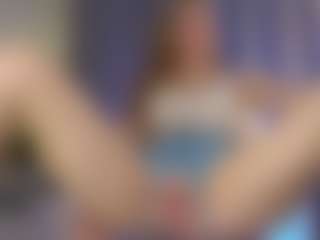 Kira's Live Sex Cam Show
