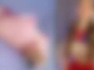 Live cam show with Kira - Curvy on CamClone