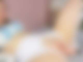 Live cam show with Kira - Cosplay Curvy on Camsoda