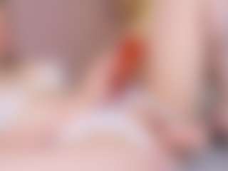 Live cam show with Kira - Flashing on Soda Cam